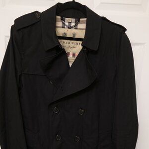 Burberry Kensington Black Trenchcoat US Men's 52 - Barely Used